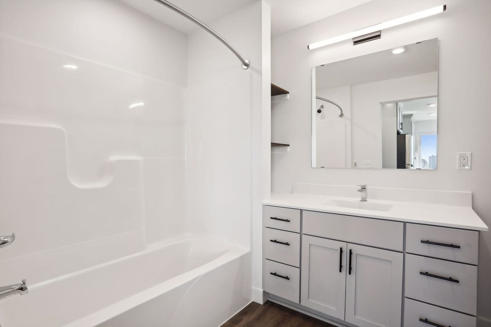 Minneapolis Apartment: 633 Van  Buren Street NE