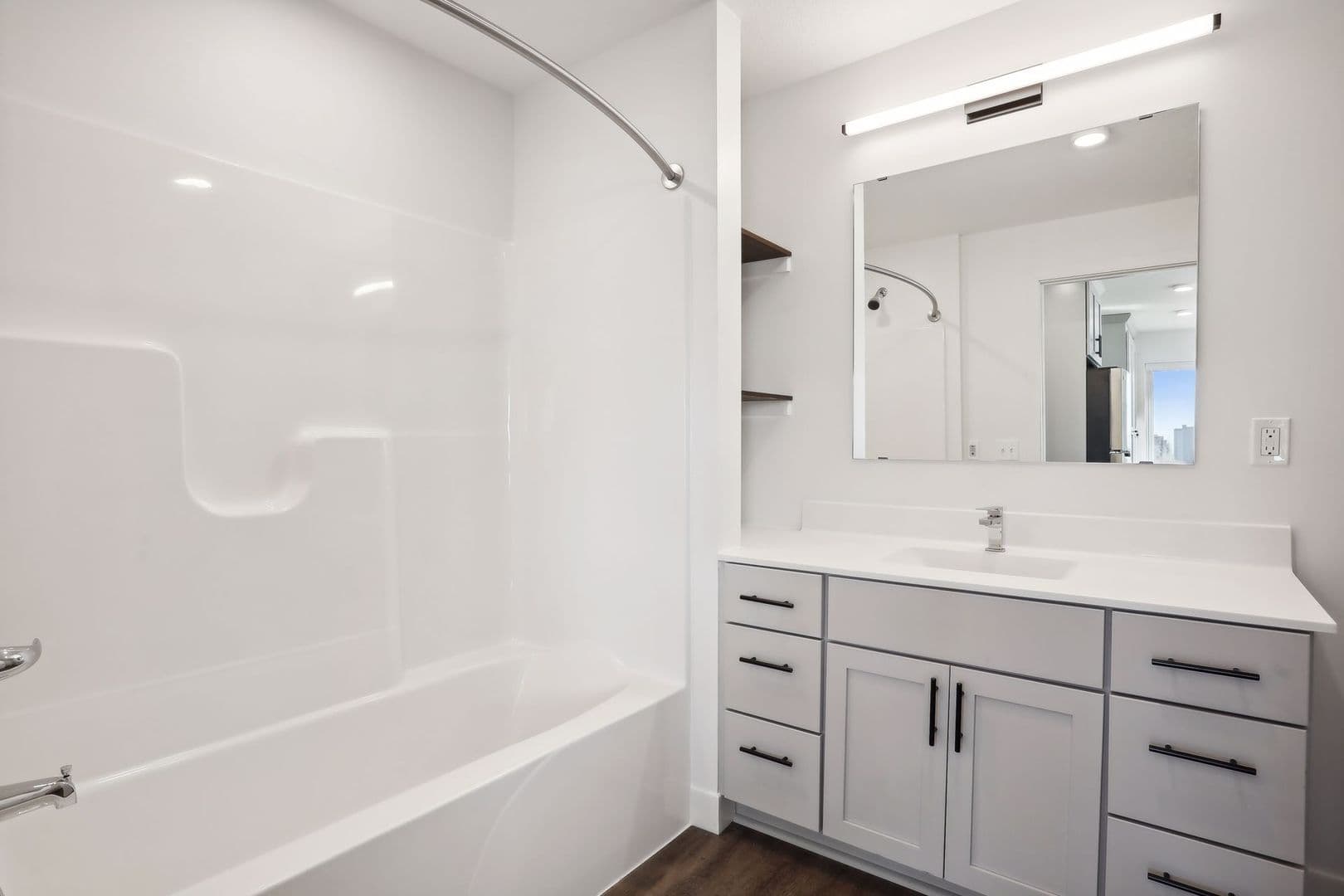 Minneapolis Apartment: 633 Van  Buren Street NE