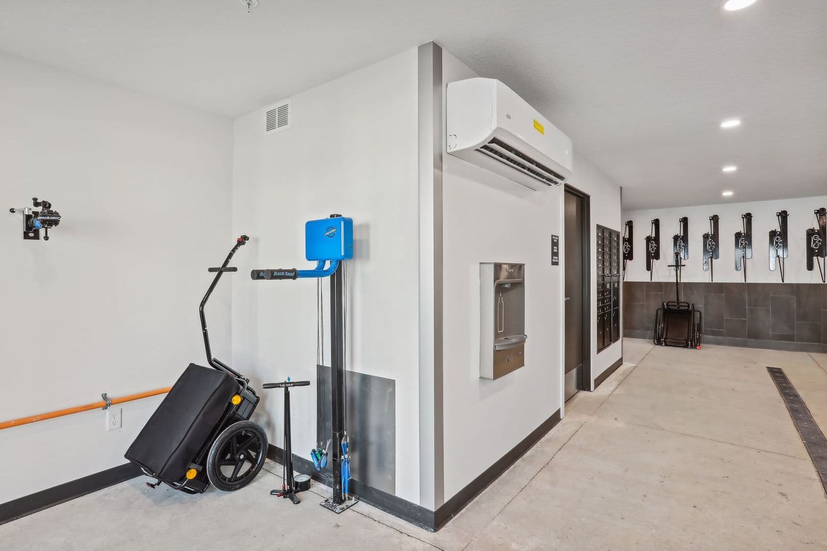 Minneapolis Apartment: 633 Van  Buren Street NE
