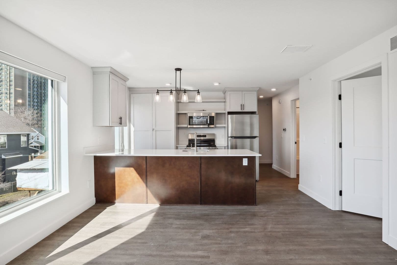 Minneapolis Apartment: 633 Van  Buren Street NE