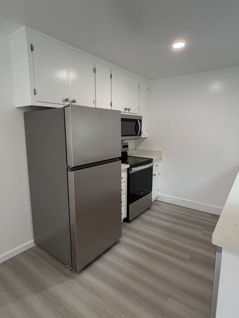 San Mateo Apartment: 1320 Palos Verdes Drive