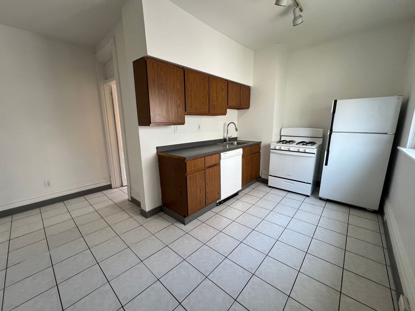 Pittsburgh Apartment: 4707 Maripoe Street