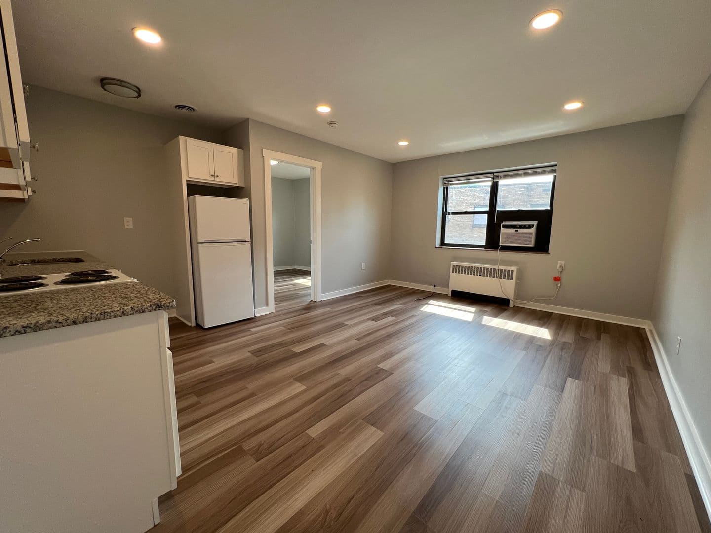 Shadyside Apartment: 5326 Fifth Avenue