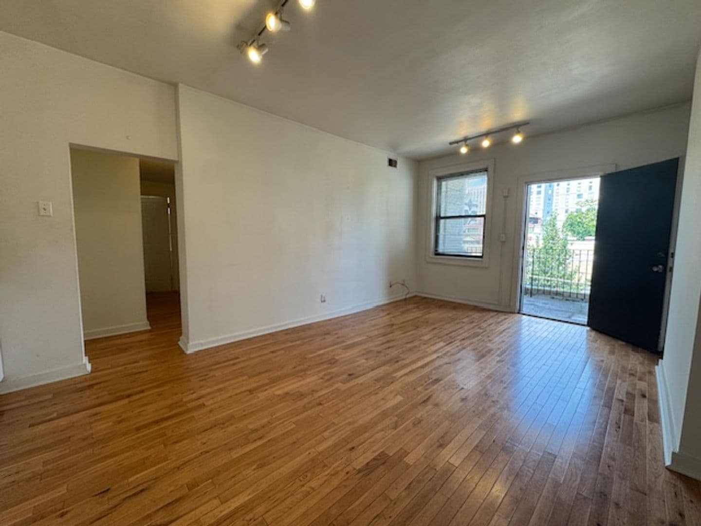 Pittsburgh Apartment: 3530 Louisa Street