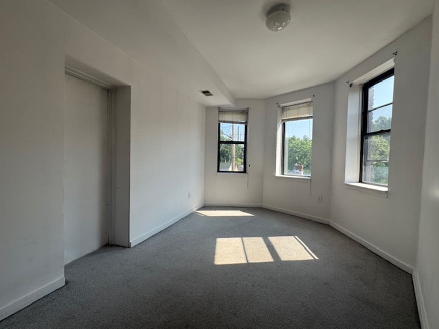 Pittsburgh Apartment: 15 Boundary Street