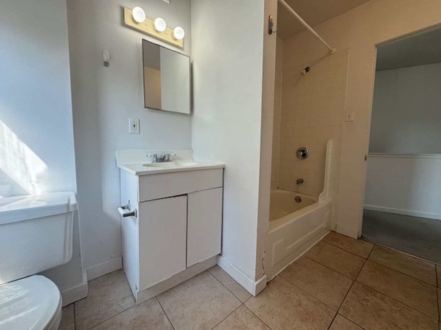 Pittsburgh Apartment: 15 Boundary Street