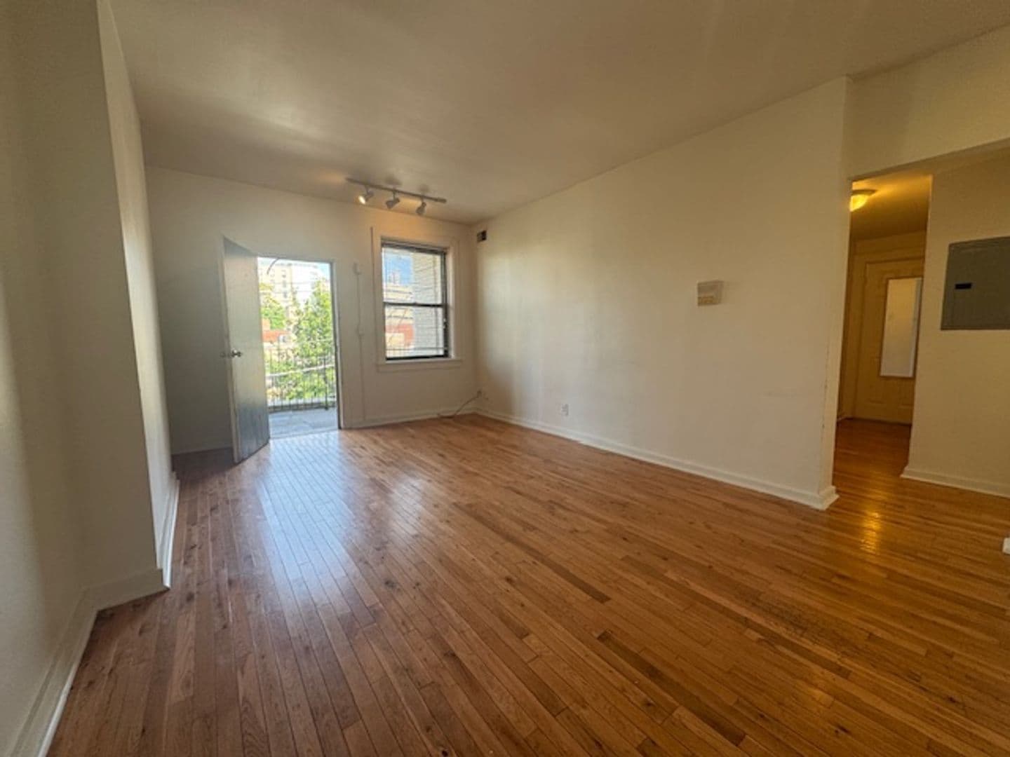 Pittsburgh Apartment: 3510 Louisa Street