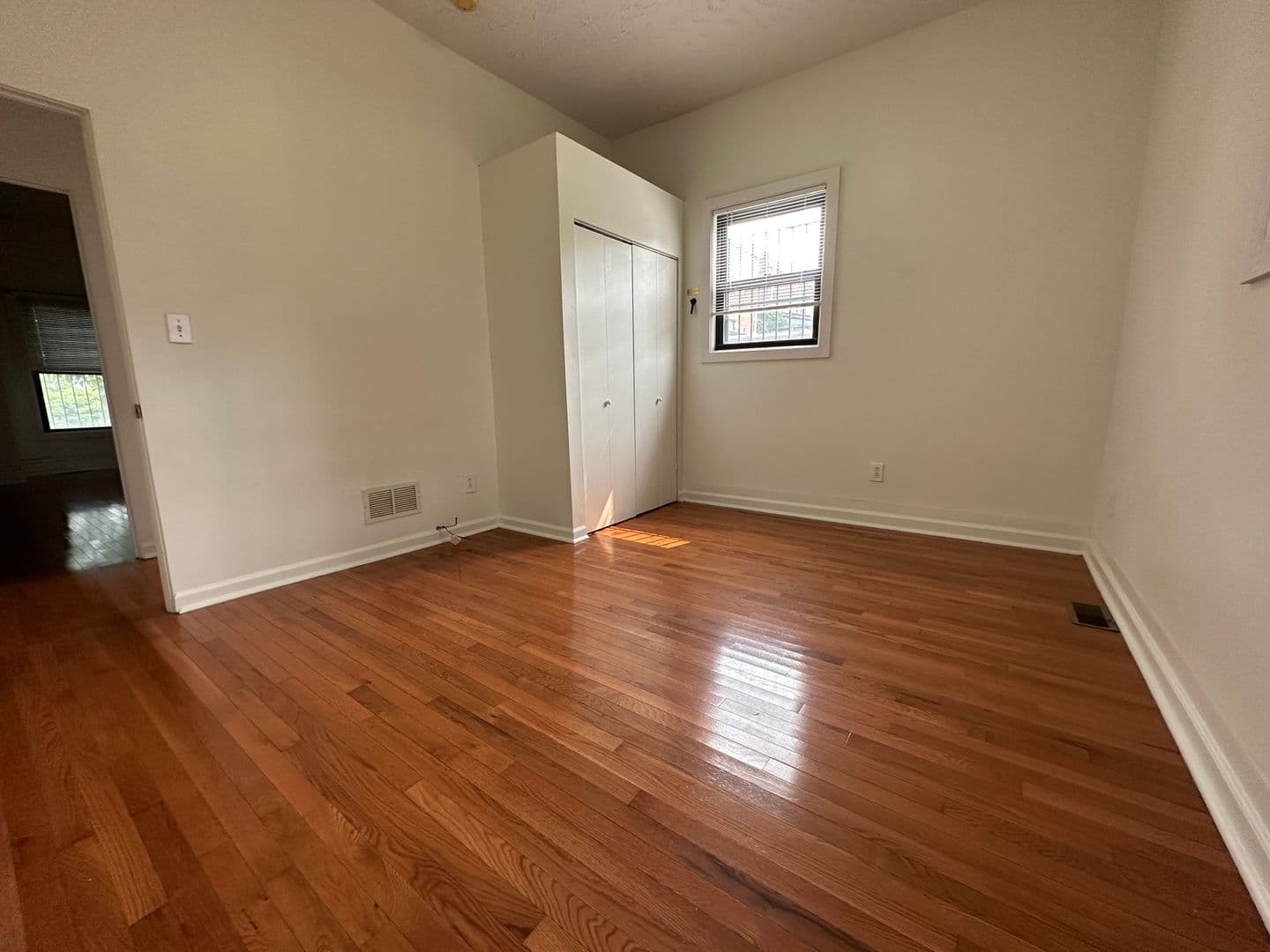 Pittsburgh Apartment: 114 Morewood Avenue