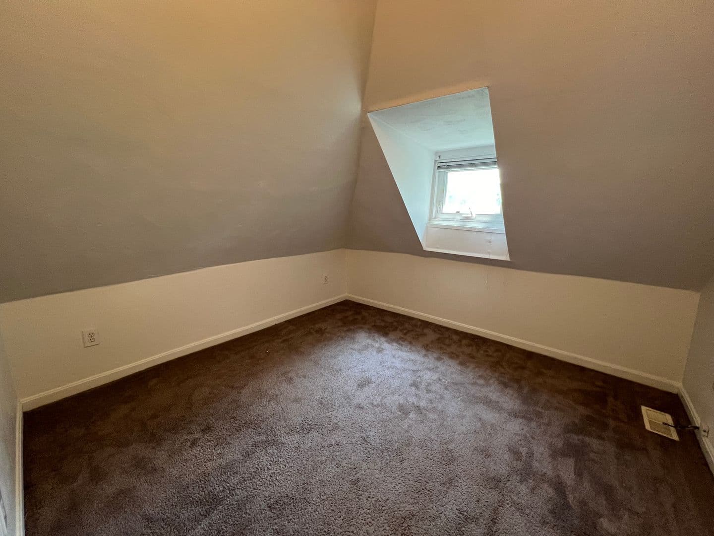 Pittsburgh Apartment: 4707 Maripoe Street