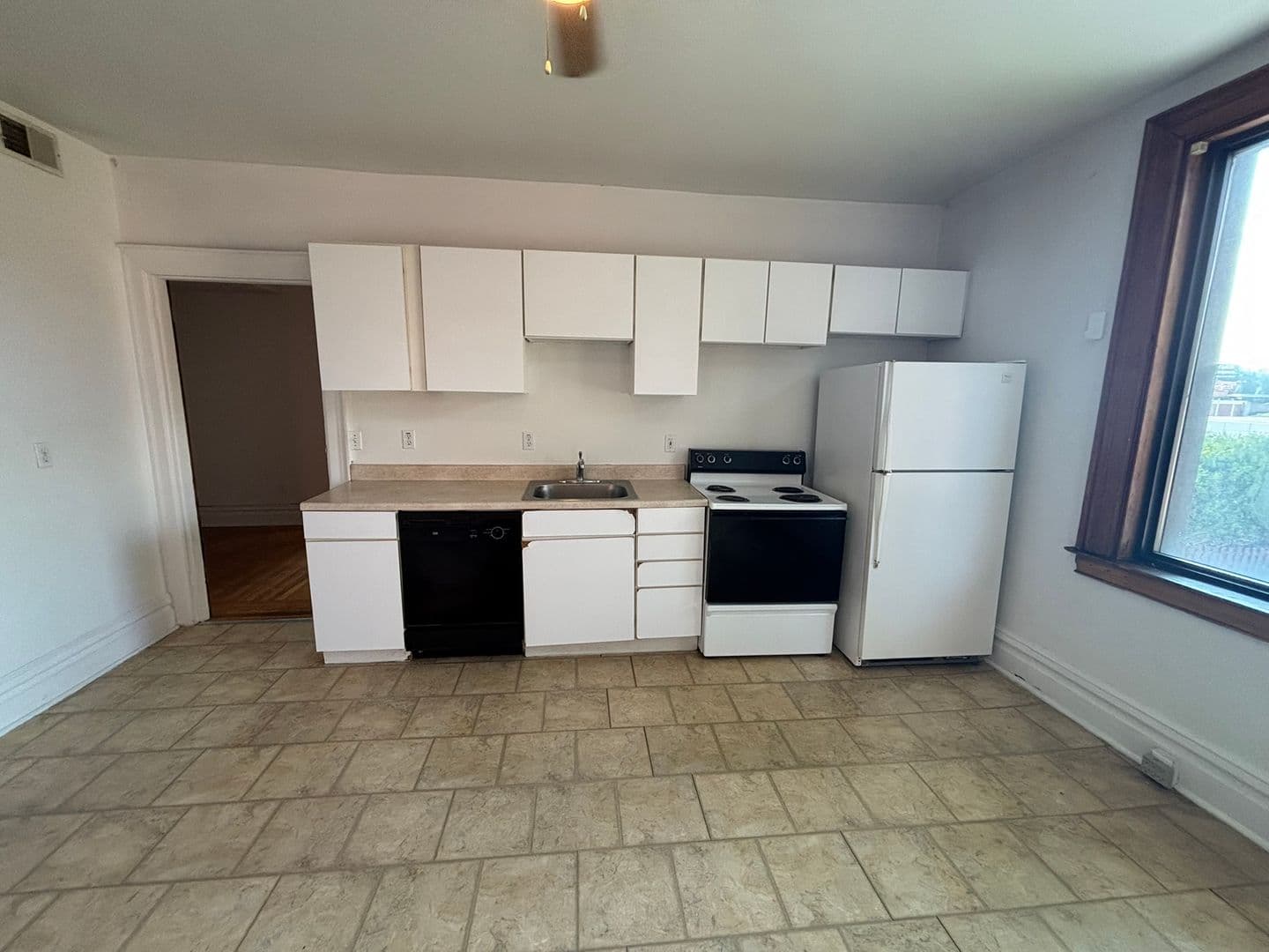 Pittsburgh Apartment: 4821 Centre Avenue