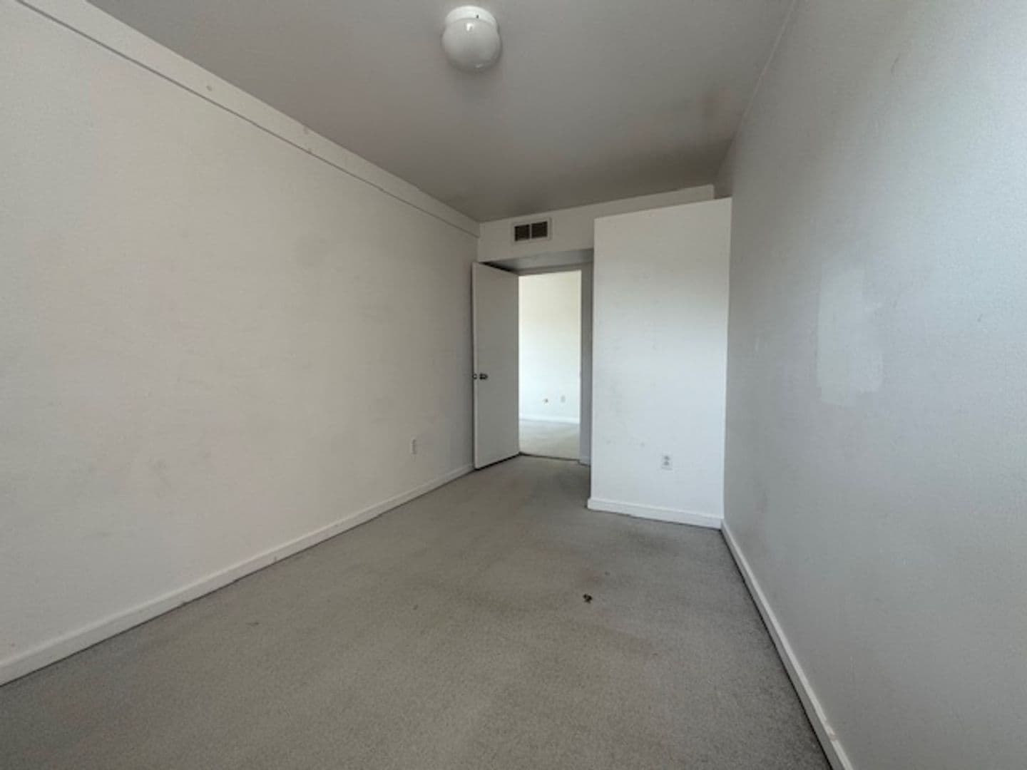 Pittsburgh Apartment: 15 Boundary Street