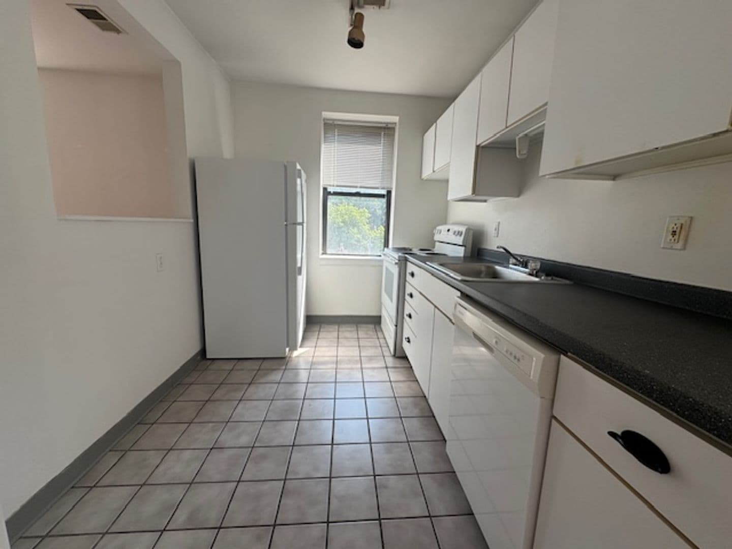 Pittsburgh Apartment: 15 Boundary Street