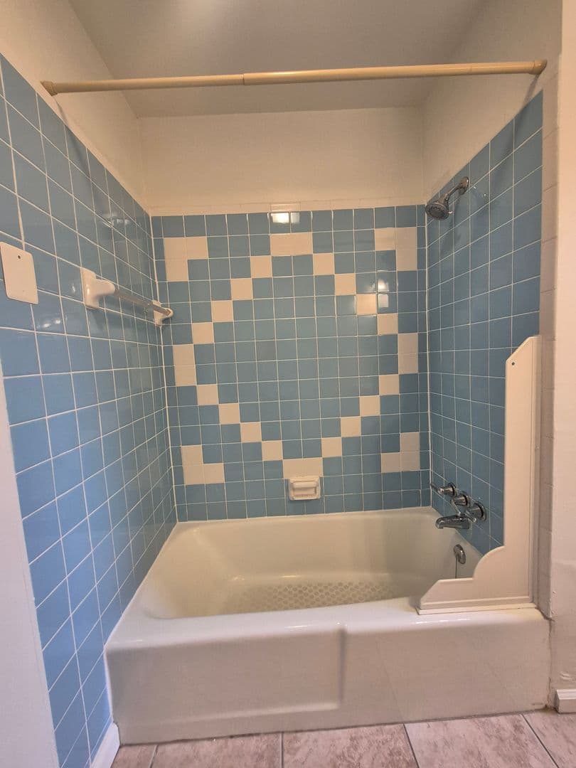 Pittsburgh Apartment: 7233-7235 Penn Avenue