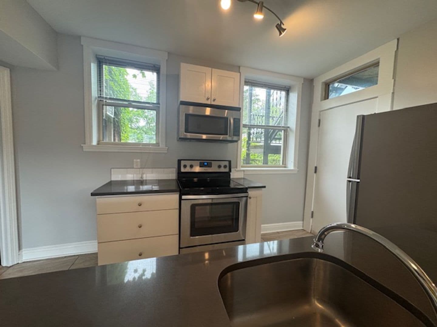 Pittsburgh Apartment: 5721-5727 Elwood Street