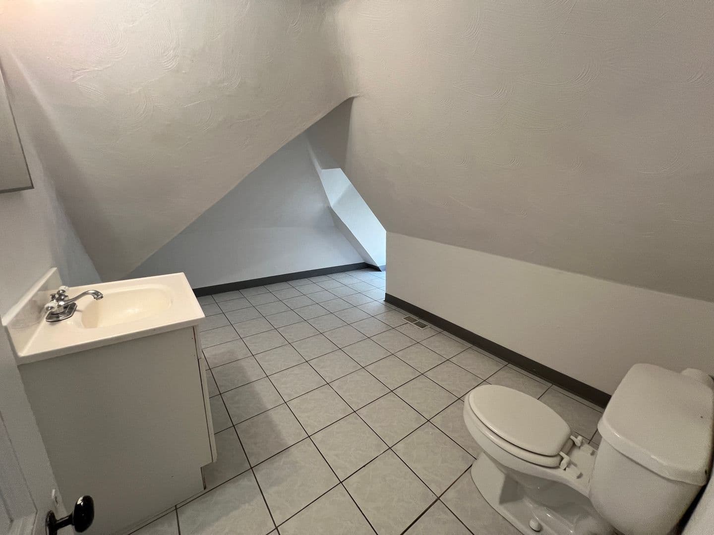 Pittsburgh Apartment: 4707 Maripoe Street
