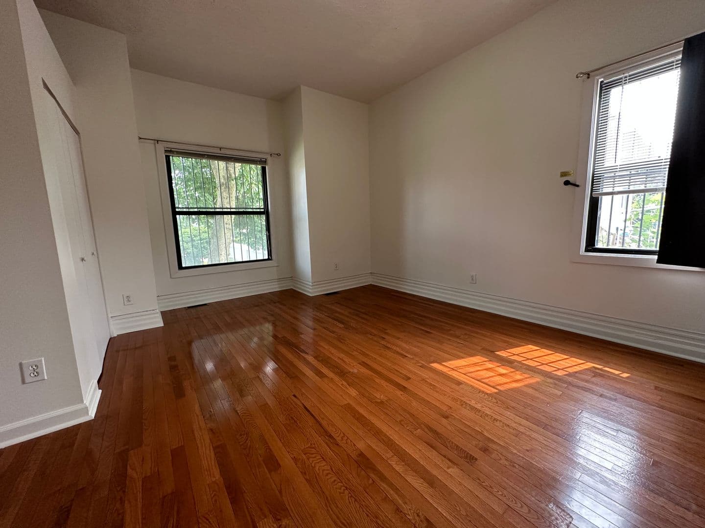 Pittsburgh Apartment: 114 Morewood Avenue