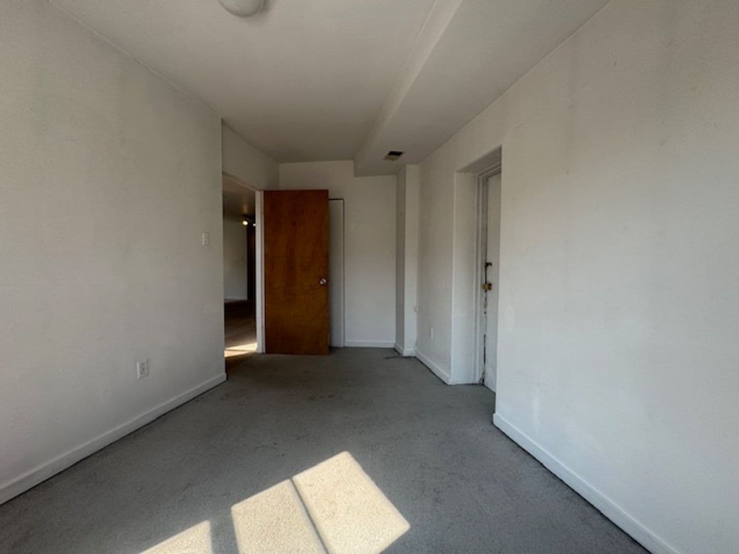 Pittsburgh Apartment: 15 Boundary Street