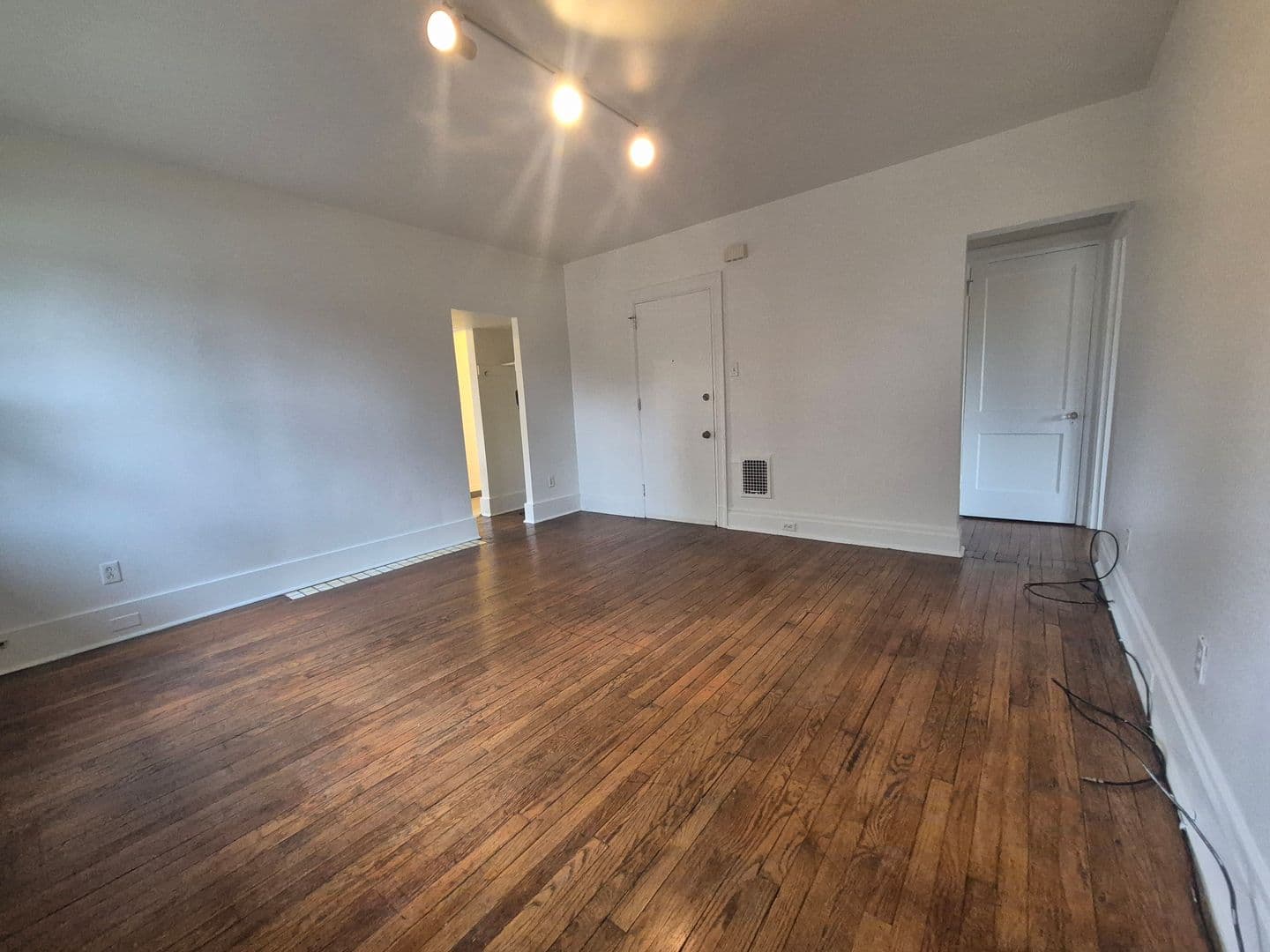 Pittsburgh Apartment: 125 N. Homewood Avenue