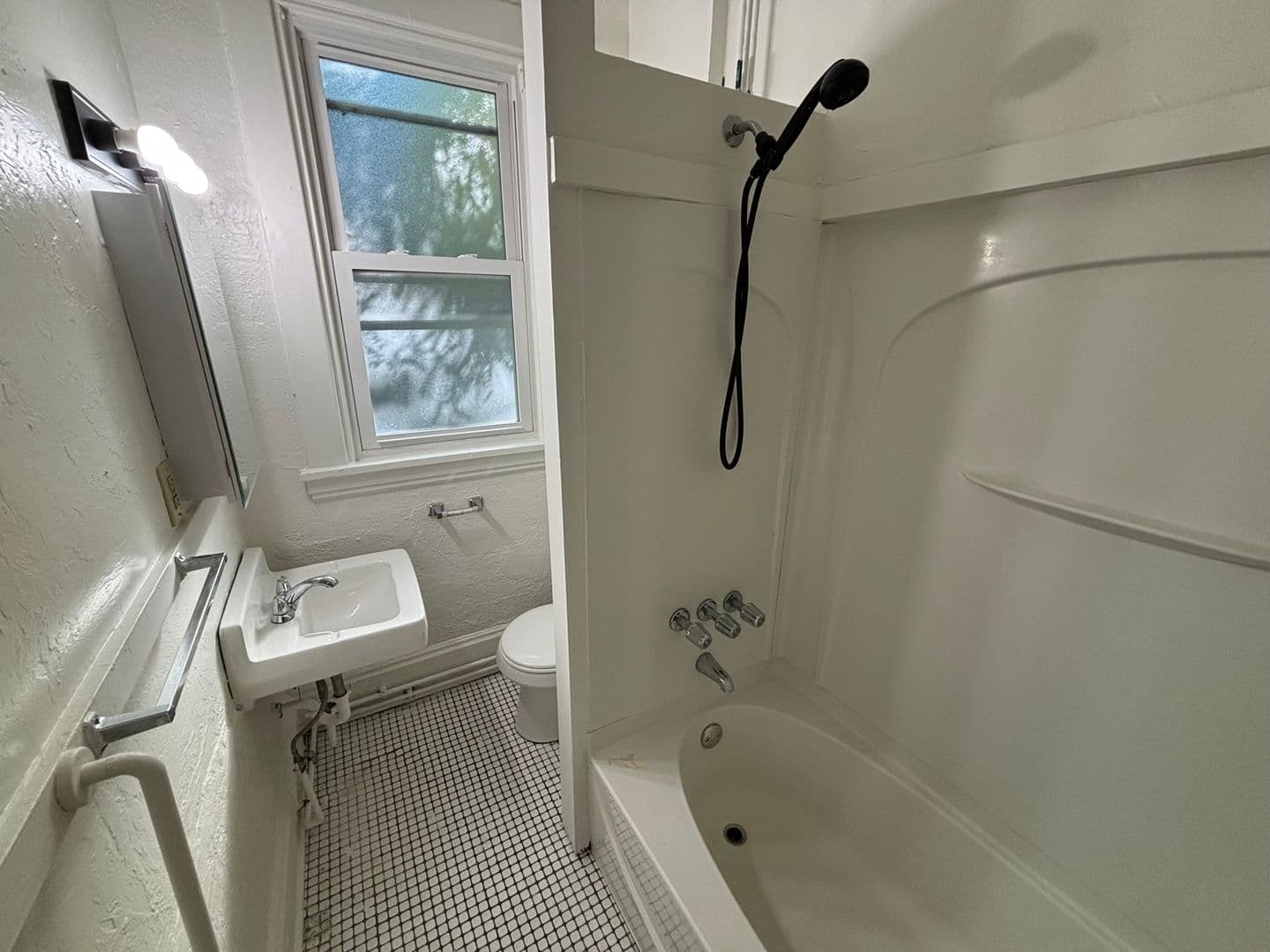 Pittsburgh Apartment: 333 Morewood Avenue