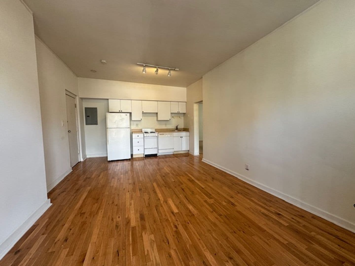 Pittsburgh Apartment: 3530 Louisa Street