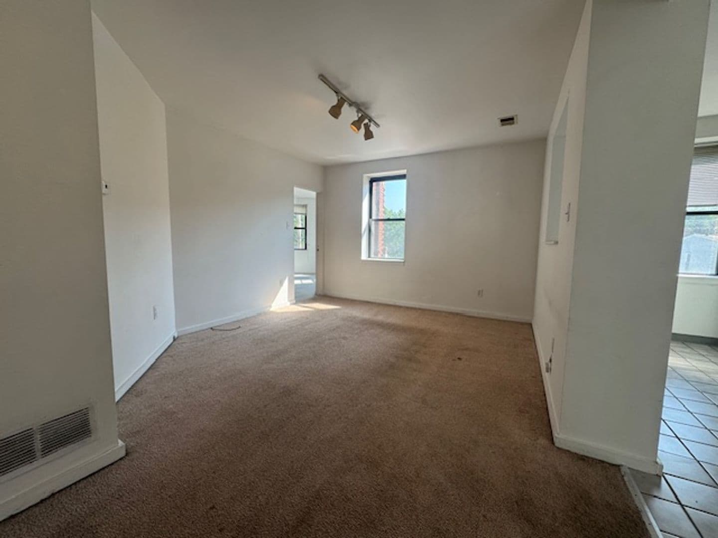 Pittsburgh Apartment: 15 Boundary Street