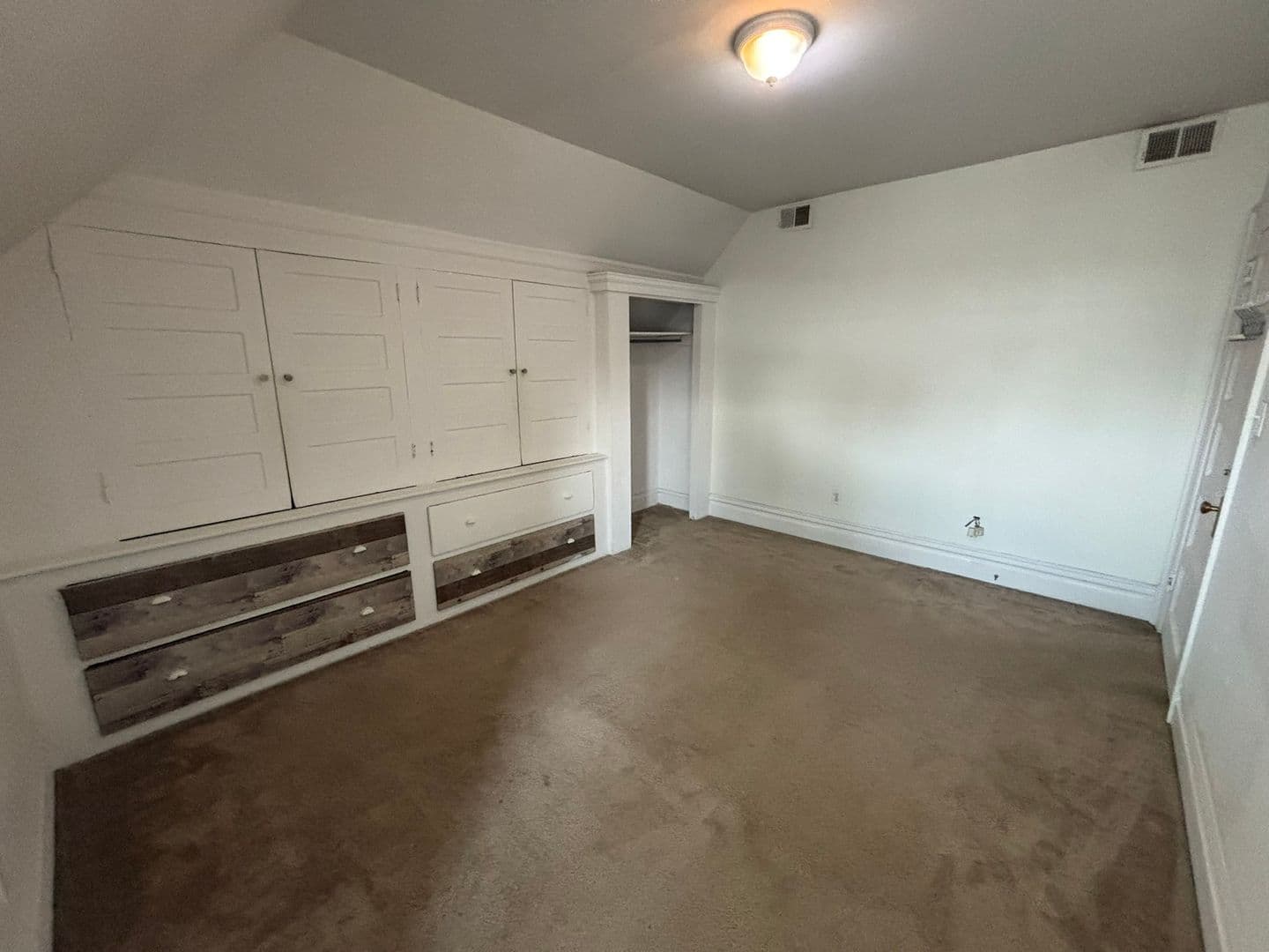 Pittsburgh Apartment: 4821 Centre Avenue