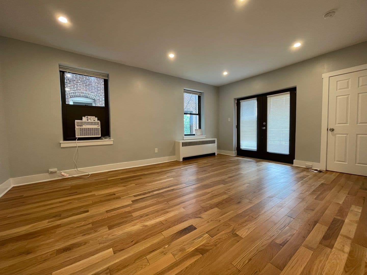 Pittsburgh Apartment: 5635-5645 Hobart St.