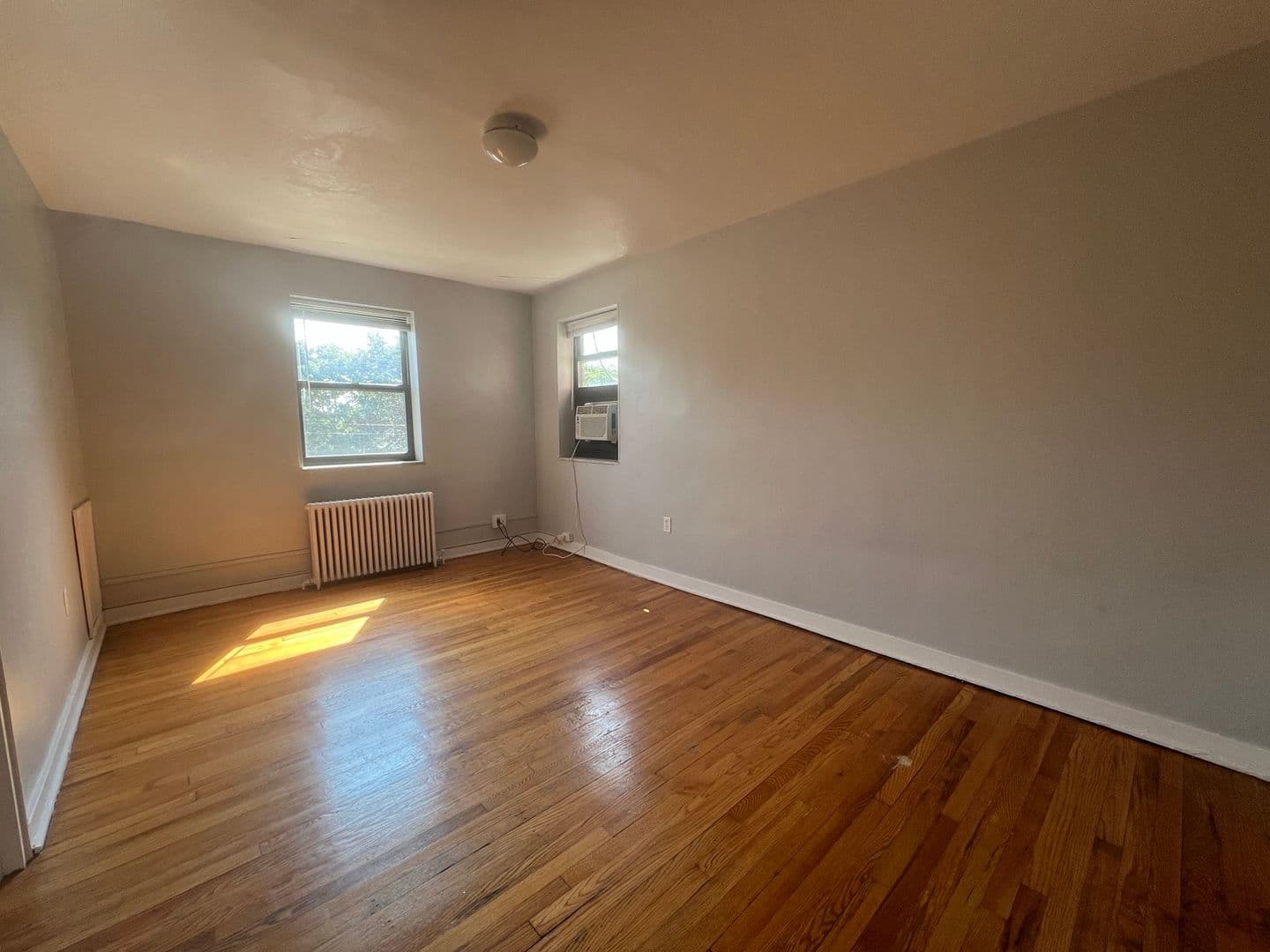 Pittsburgh Apartment: 5208 Stanton Avenue