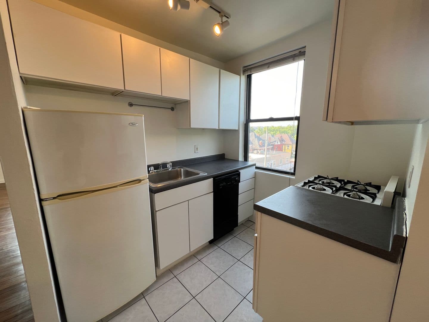 Pittsburgh Apartment: 147 S. Negley Avenue