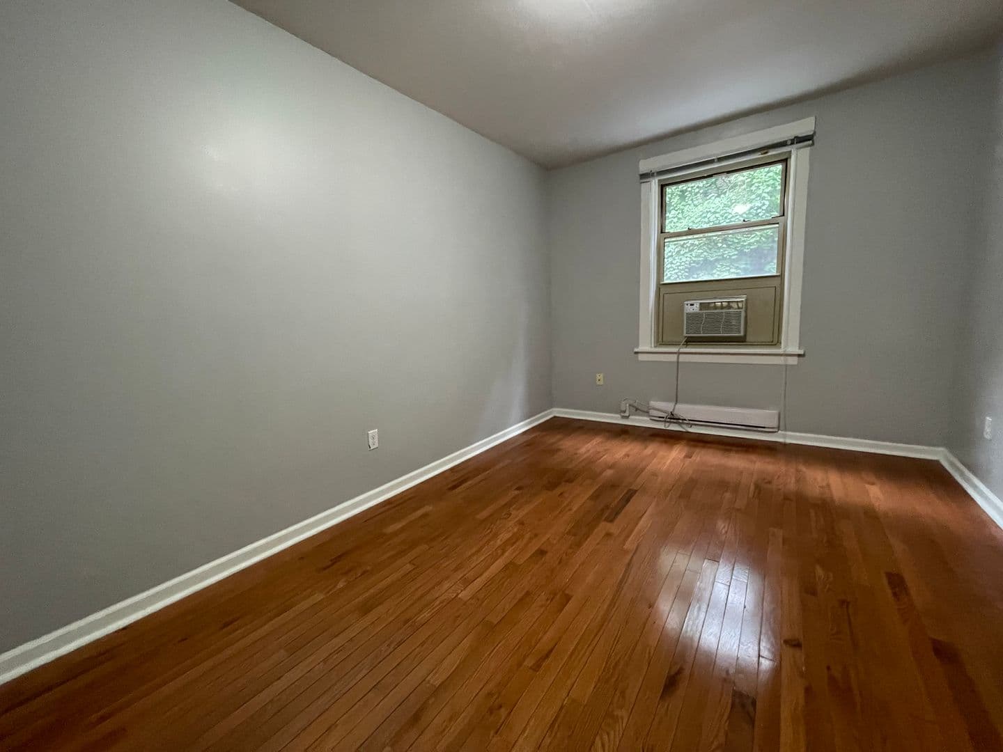 Pittsburgh Apartment: 5717 Hobart Street