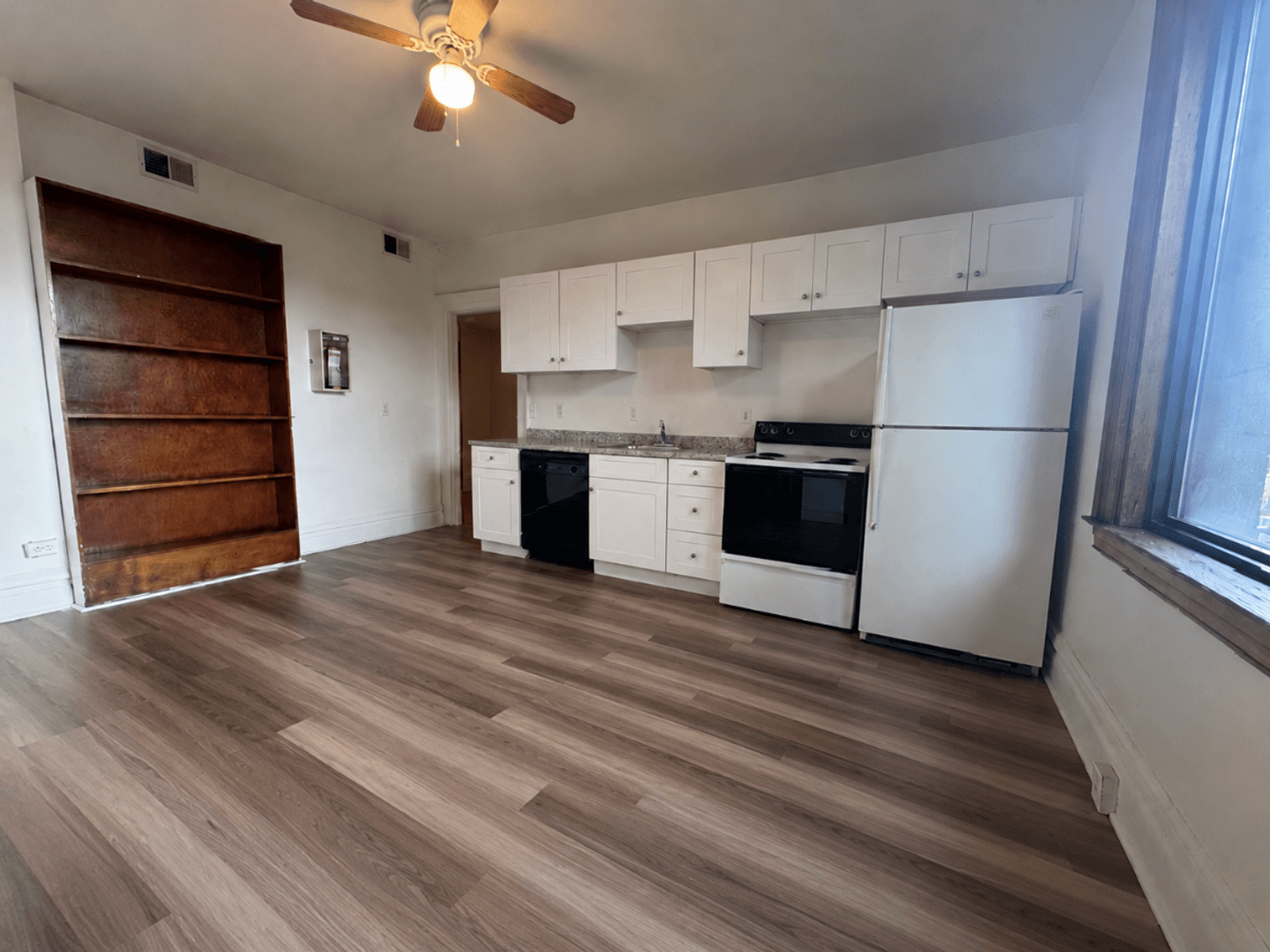 Pittsburgh Apartment: 4821 Centre Avenue
