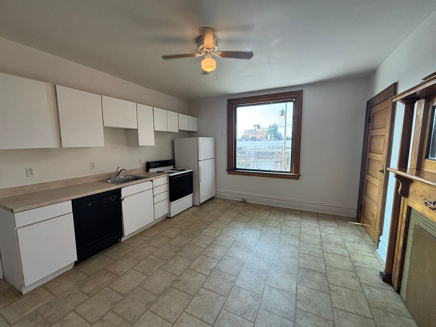 Pittsburgh Apartment: 4821 Centre Avenue