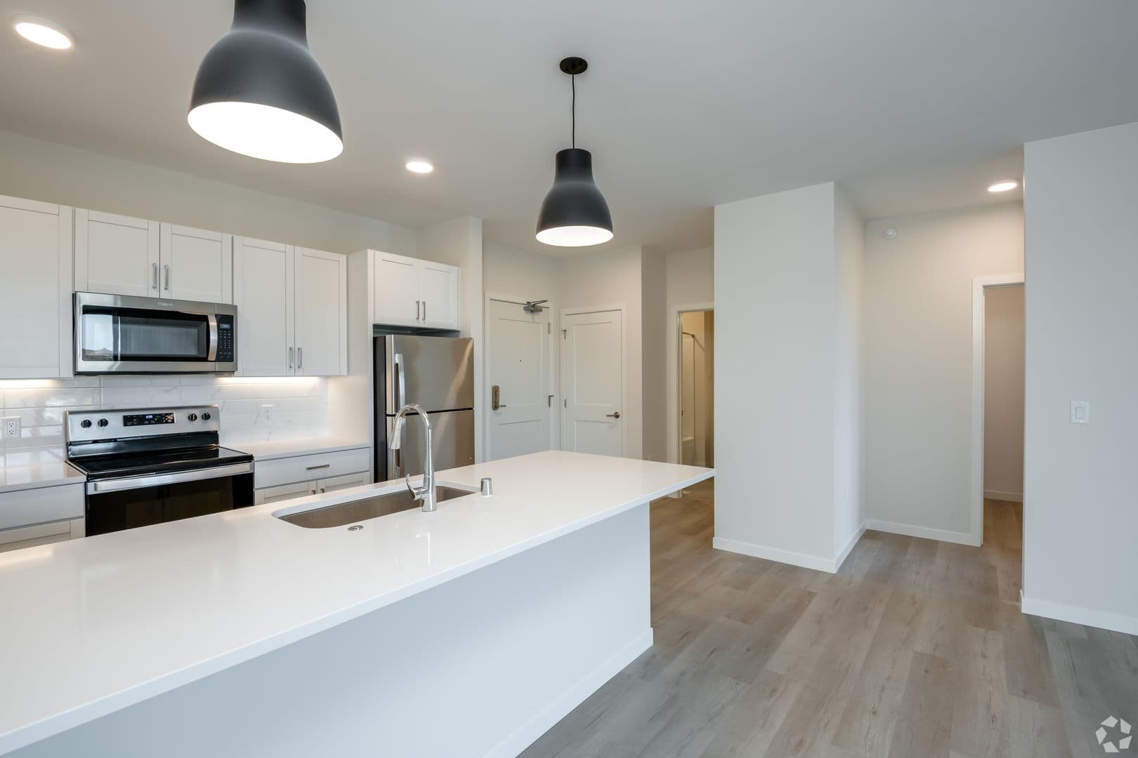 Menasha Apartment: 3001 - 3003 Community Way