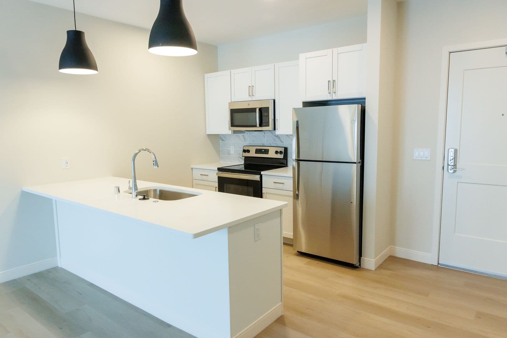 Menasha Apartment: 3001 - 3003 Community Way