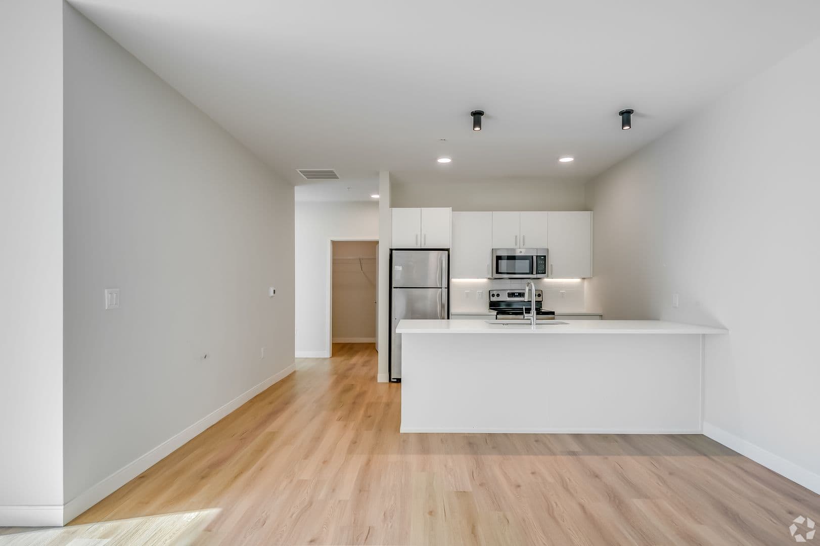 Appleton Apartment: 4155 N. Galaxy Drive