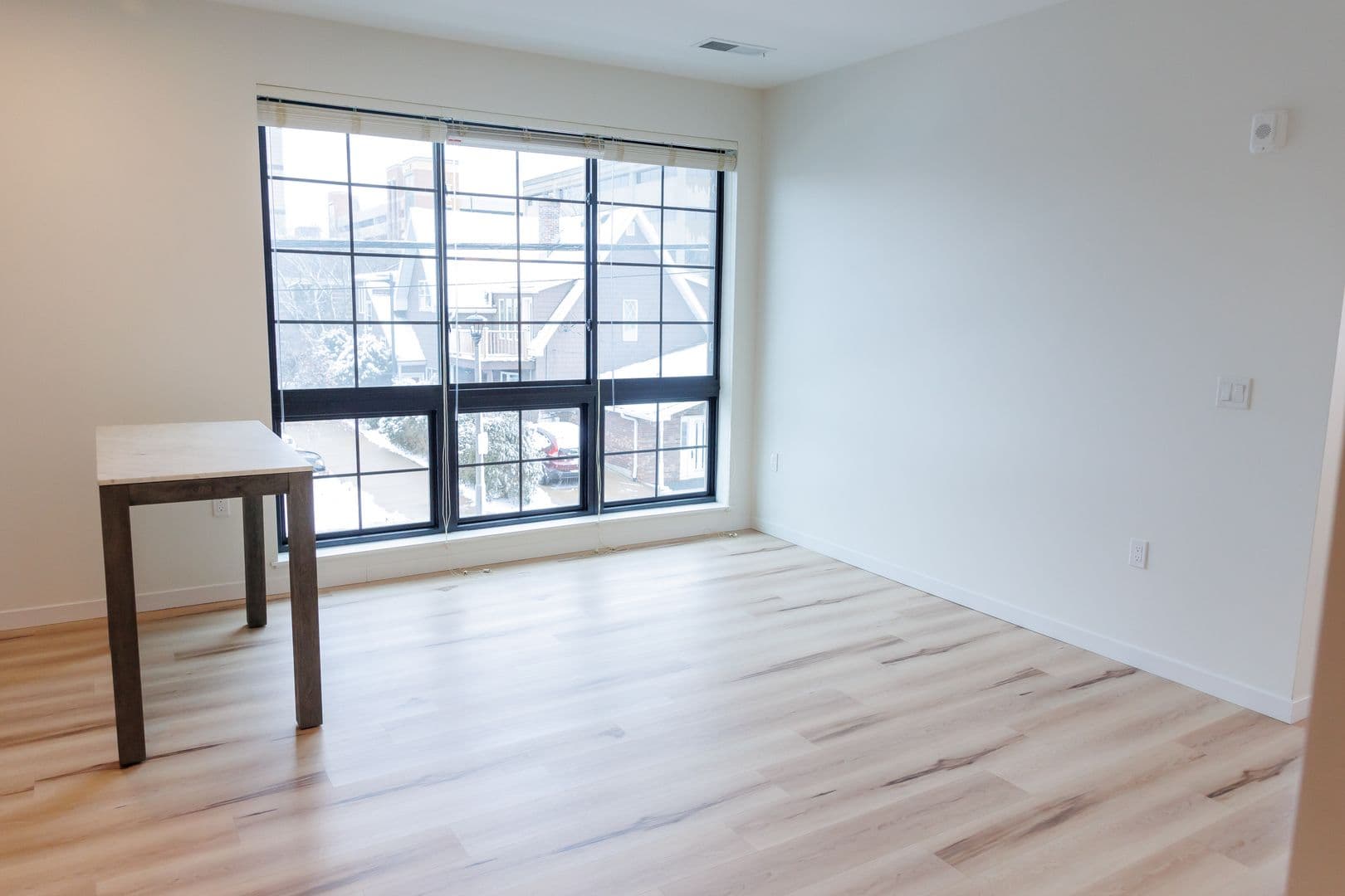 Appleton Apartment: 118 N Durkee Street