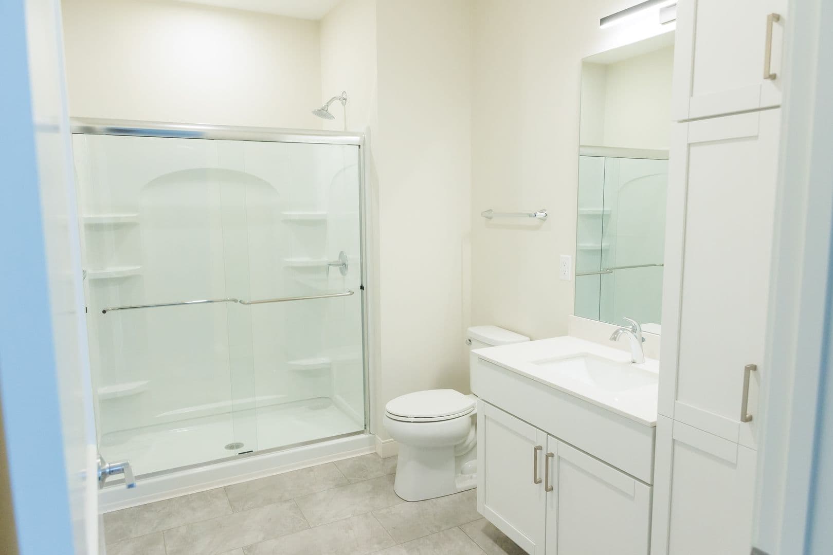 Menasha Apartment: 3001 - 3003 Community Way