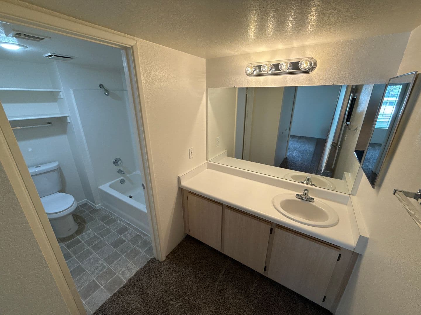 Flagstaff Apartment: 1000 W Forest Meadows St