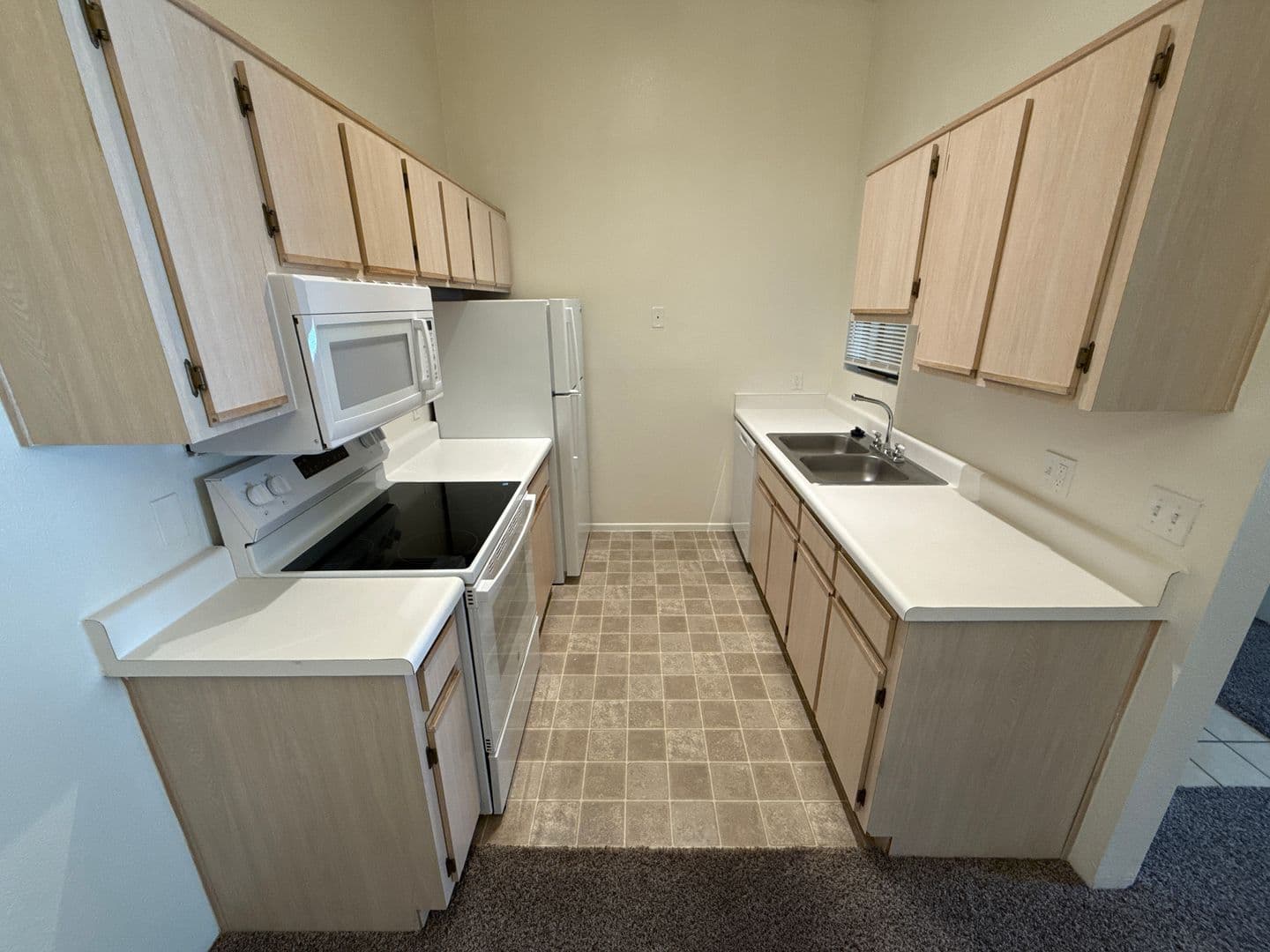 Flagstaff Apartment: 1000 W Forest Meadows St