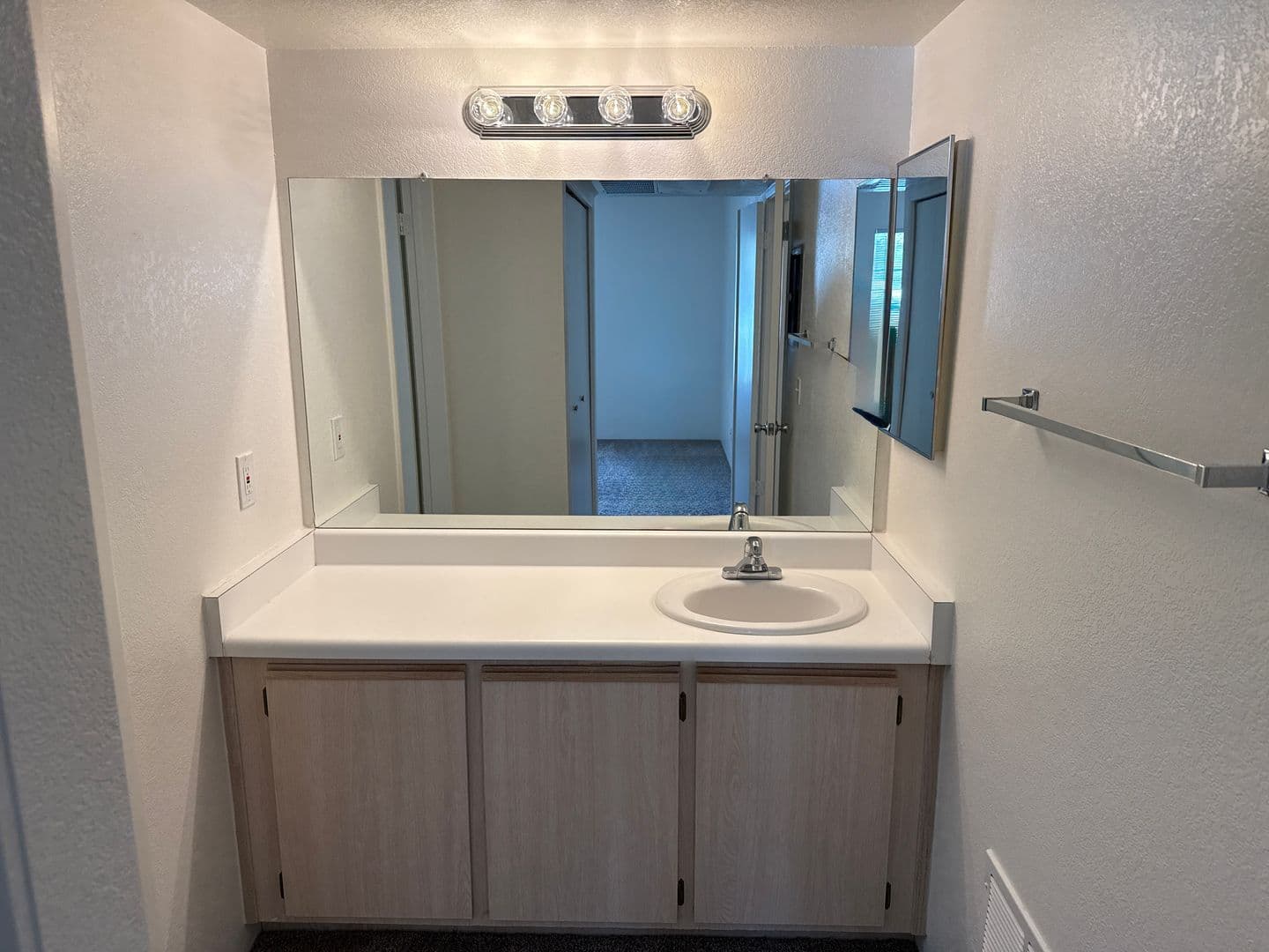 Flagstaff Apartment: 1000 W Forest Meadows St