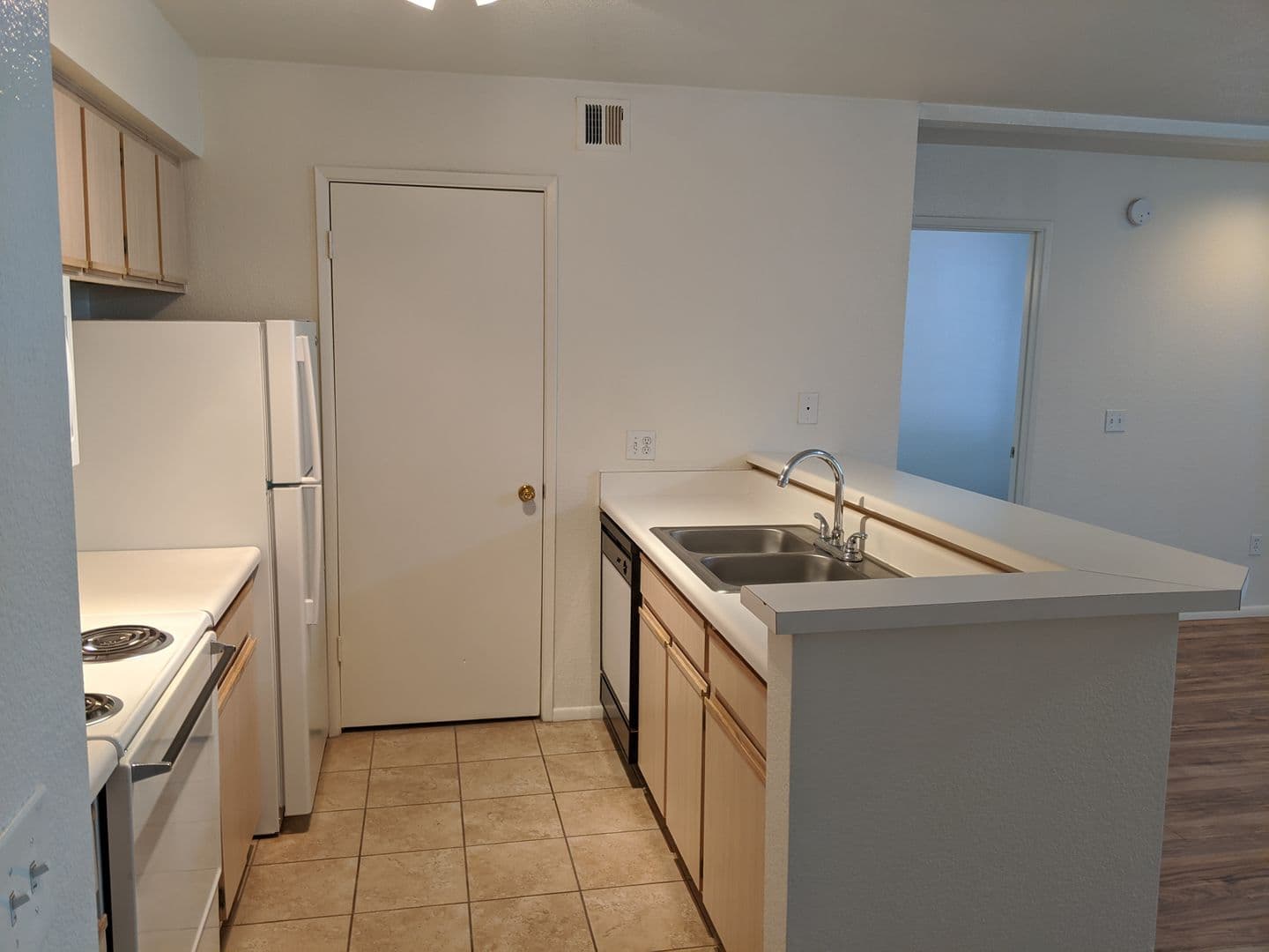 Flagstaff Apartment: 1000 W Forest Meadows St