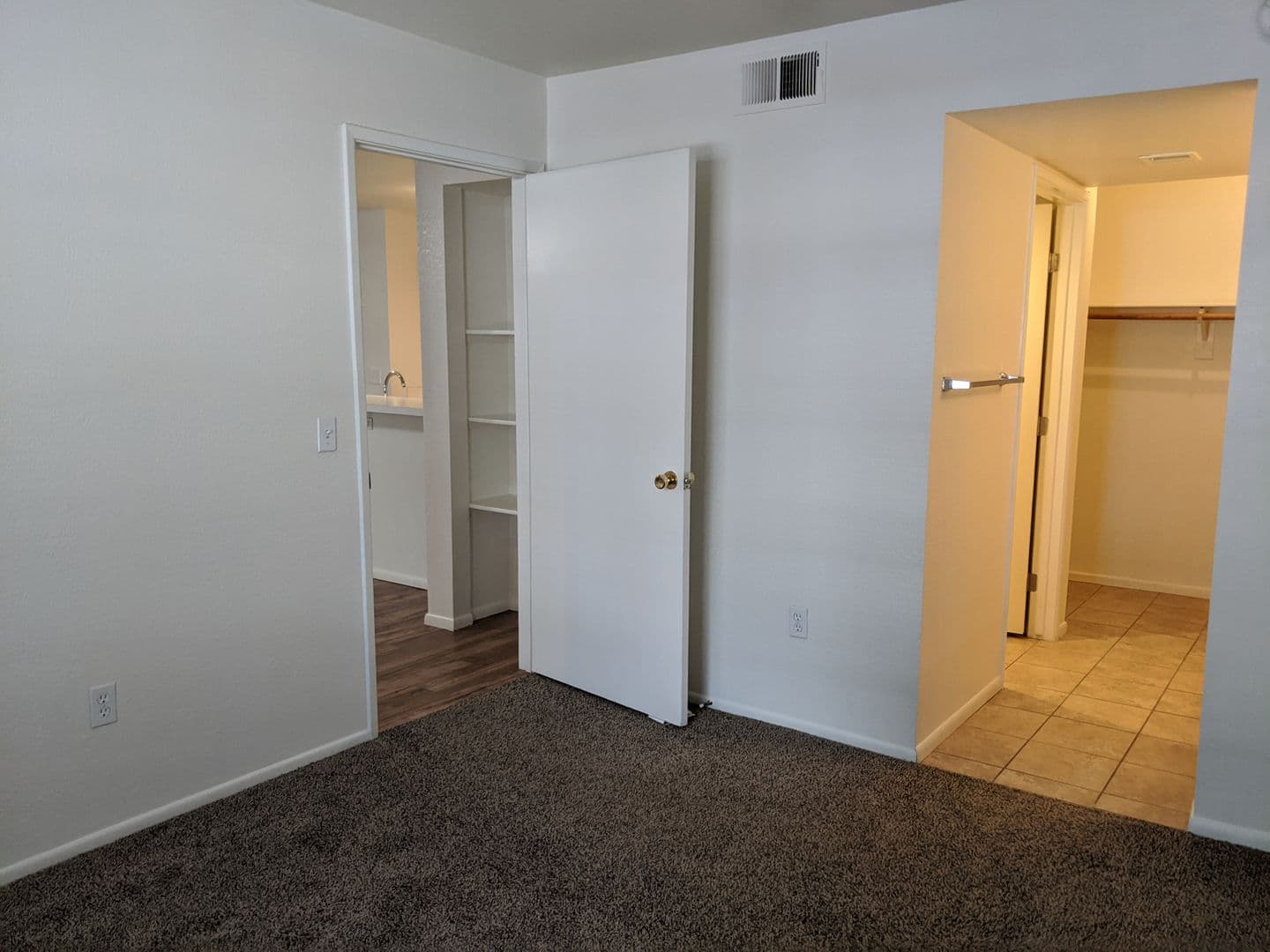 Flagstaff Apartment: 1000 W Forest Meadows St