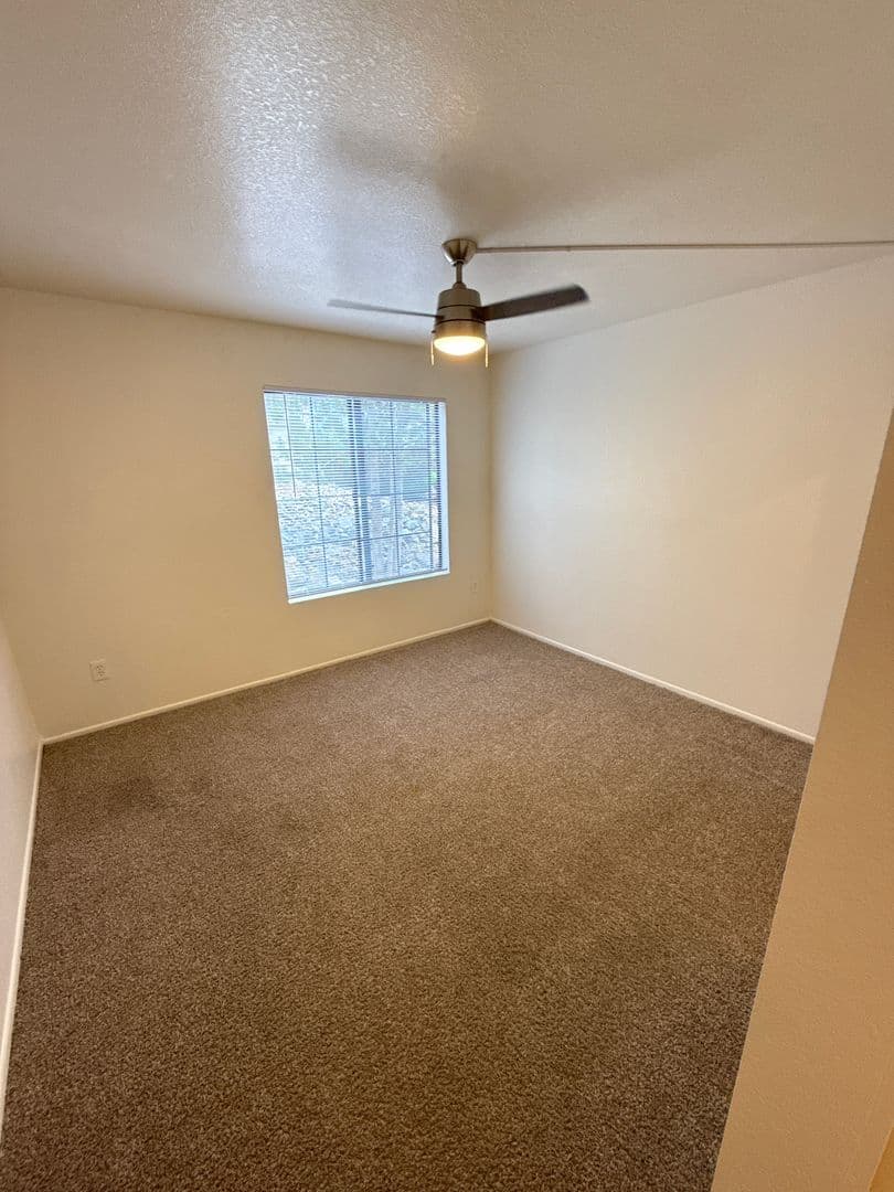 Flagstaff Apartment: 1000 W Forest Meadows St
