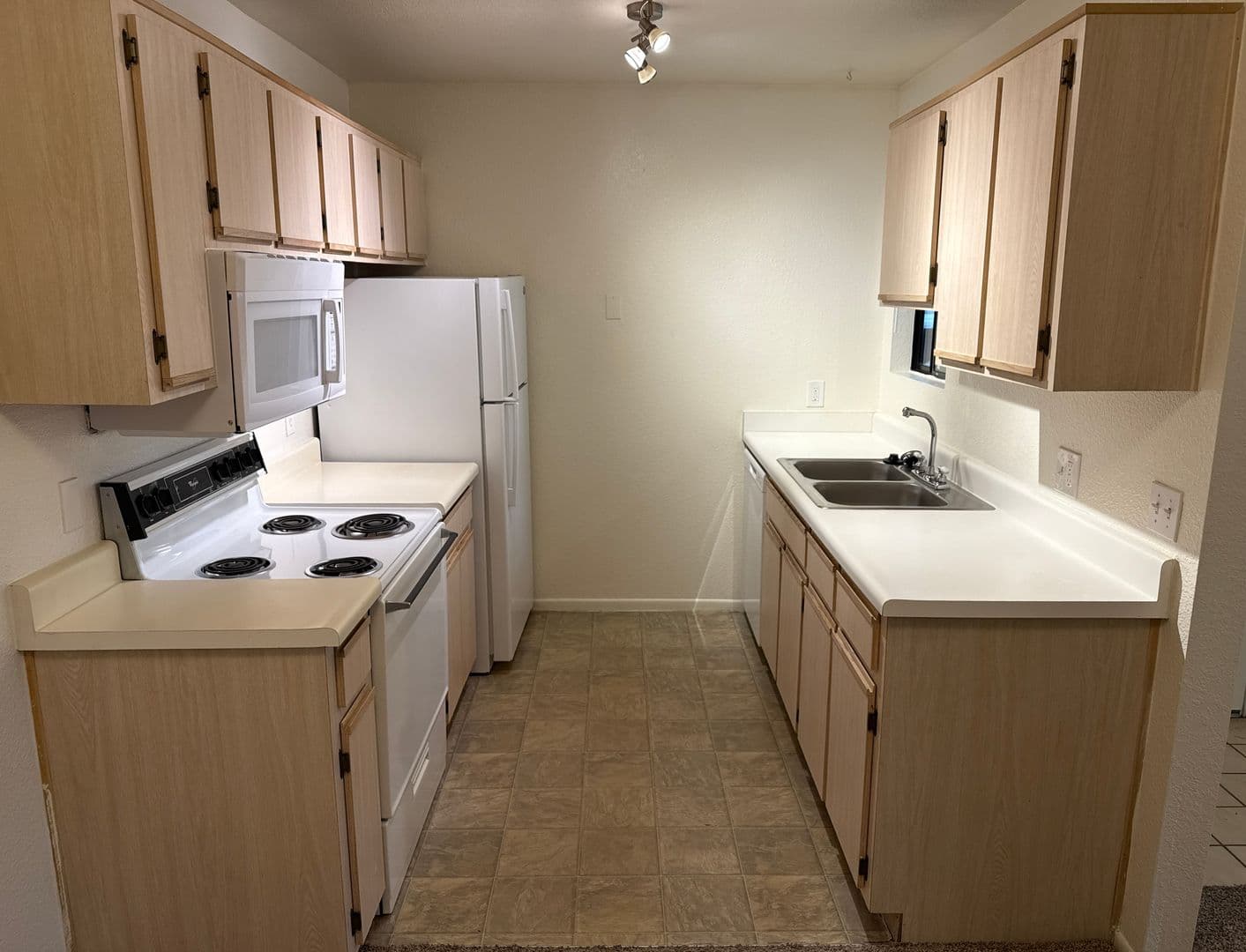 Flagstaff Apartment: 1000 W Forest Meadows St