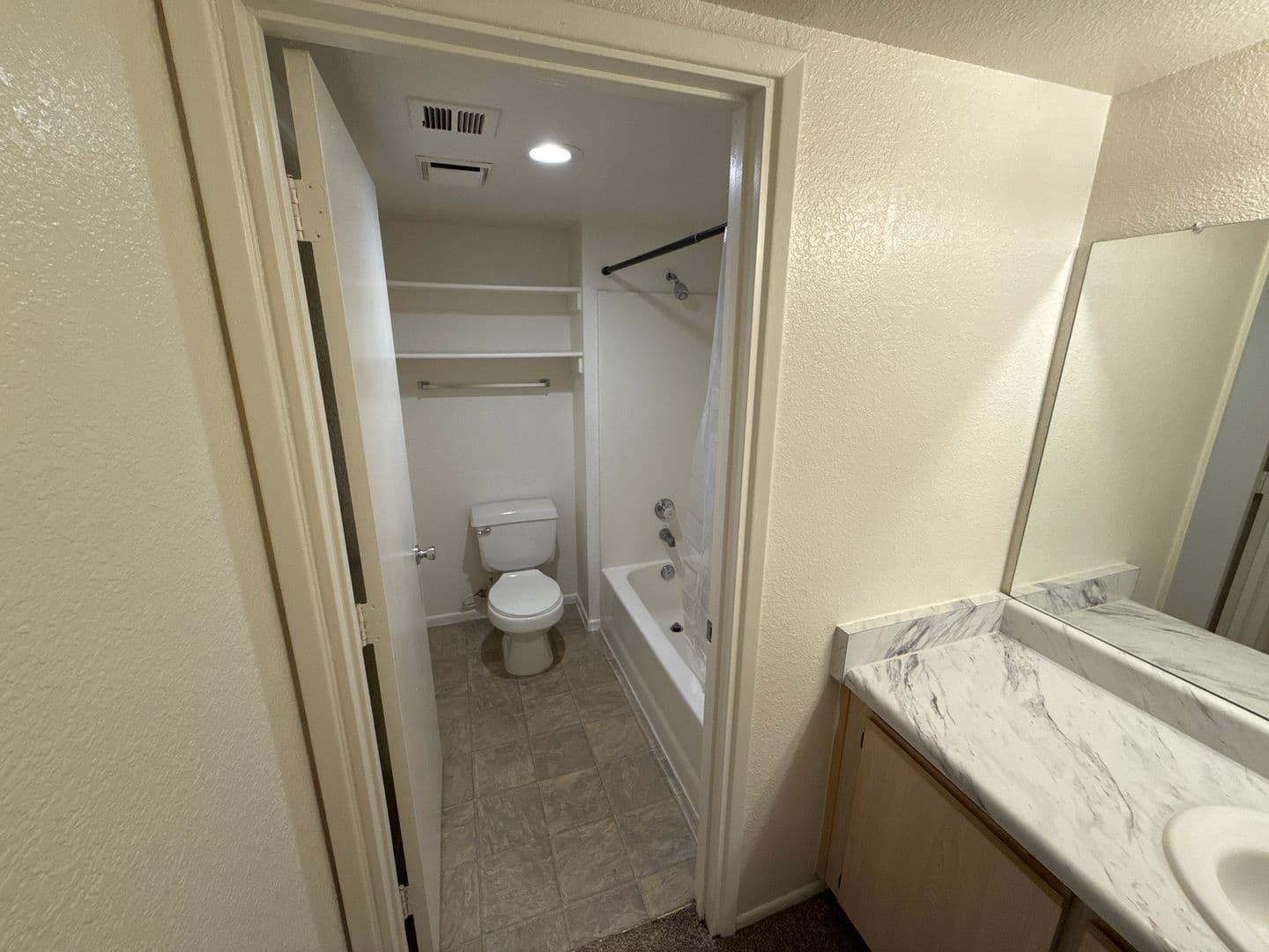 Flagstaff Apartment: 1000 W Forest Meadows St