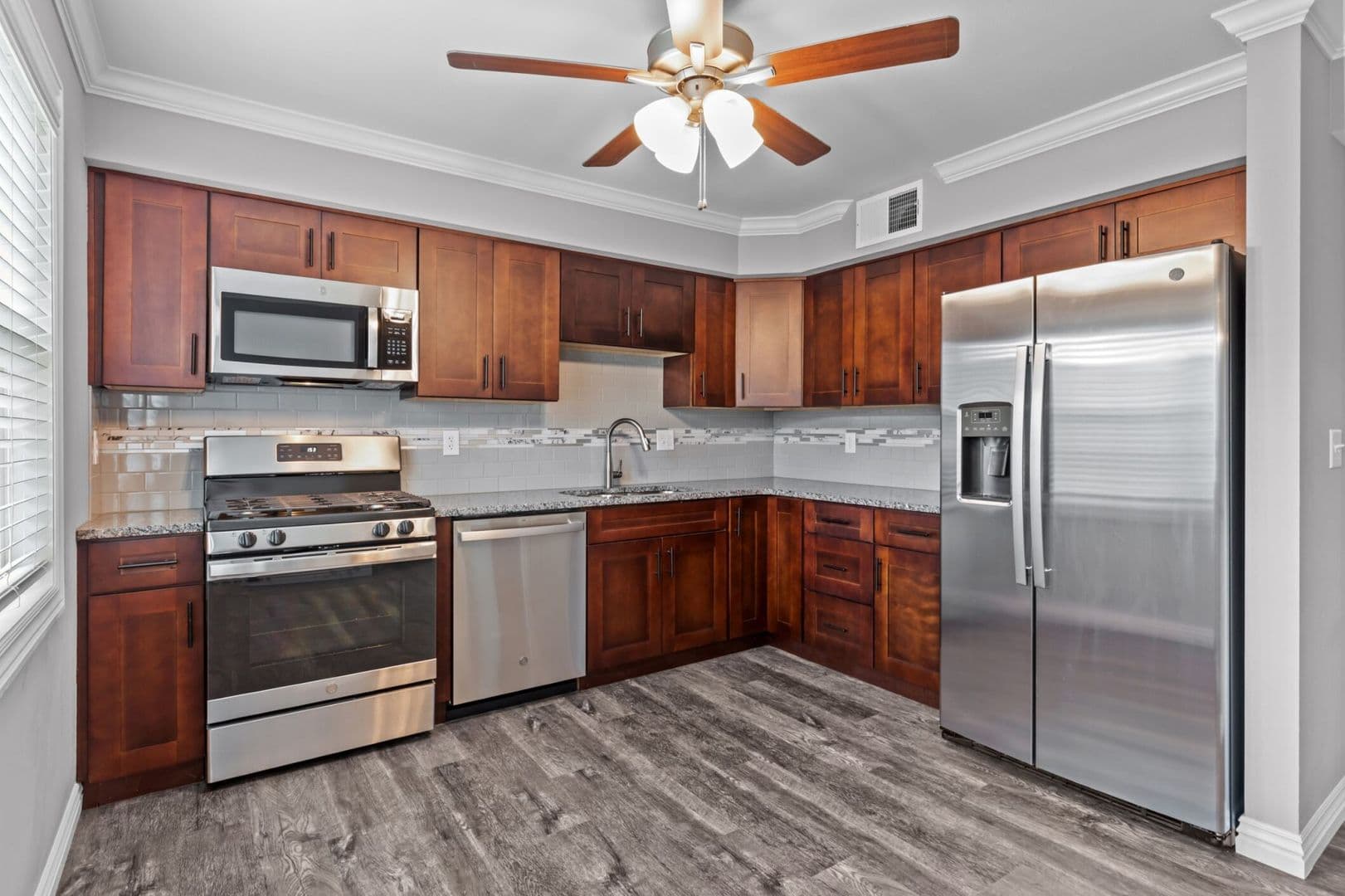 Springfield Townhome: 1500 West Grand Street