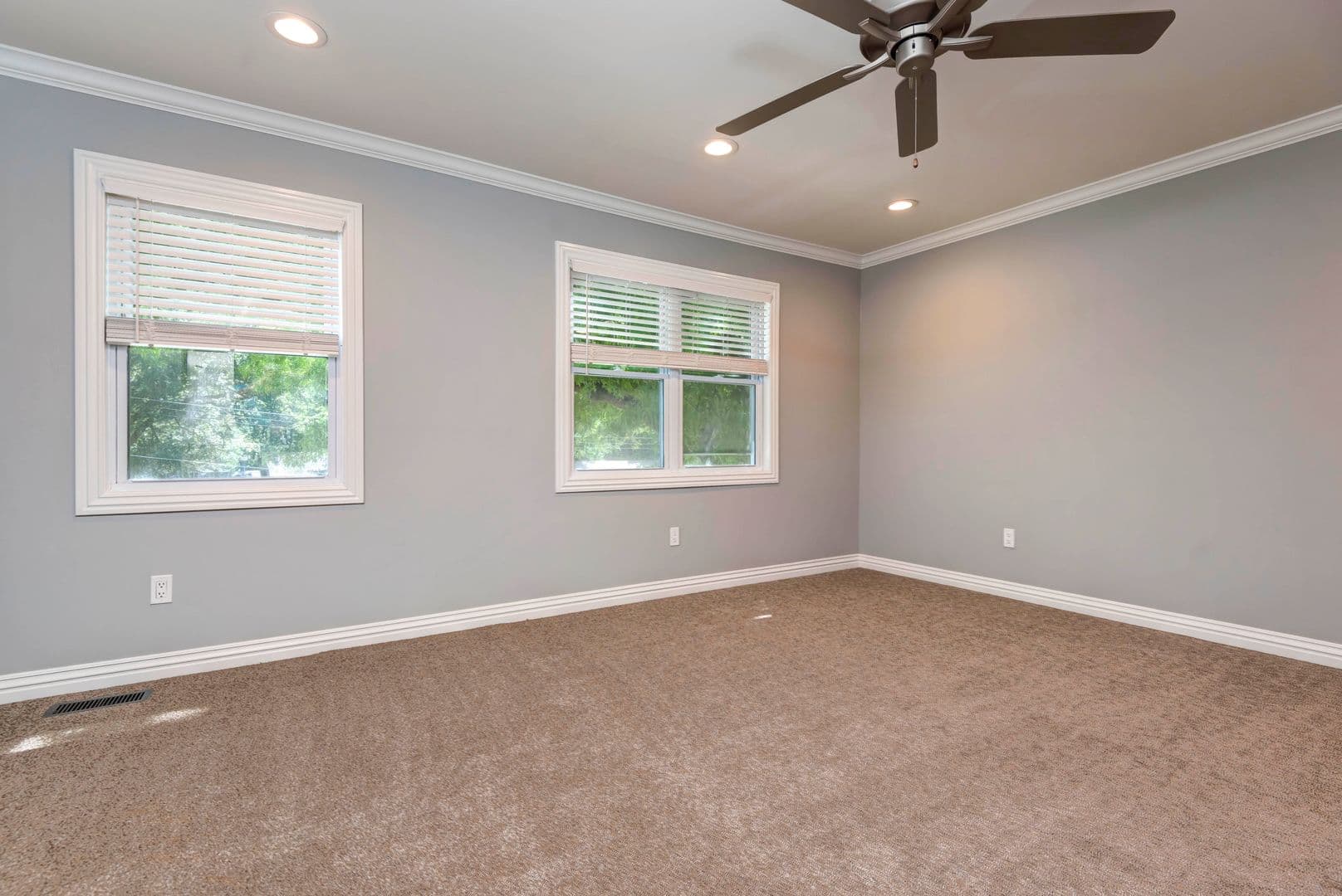 Springfield Townhome: 1500 West Grand Street