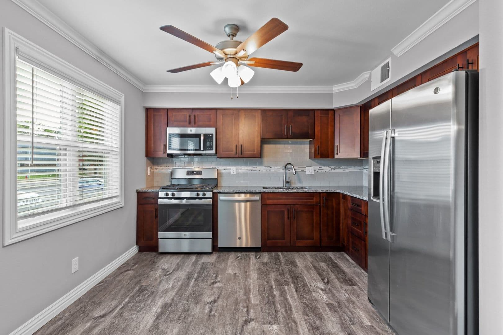 Springfield Townhome: 1500 West Grand Street