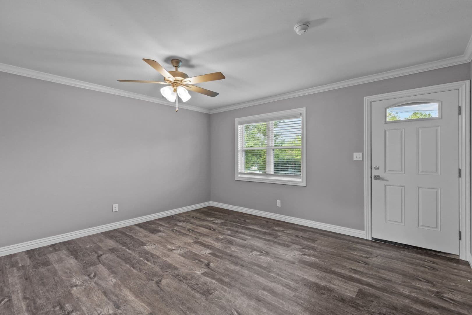 Springfield Townhome: 1500 West Grand Street