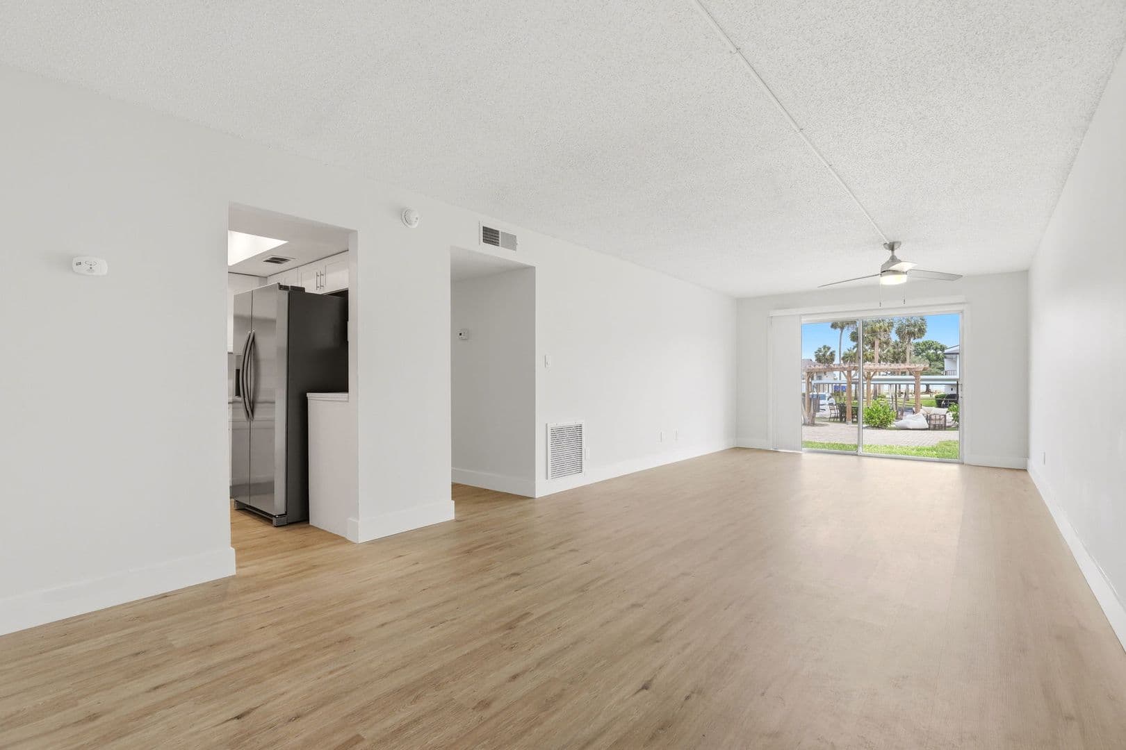 Sanford Apartment: 711 E 1st Street